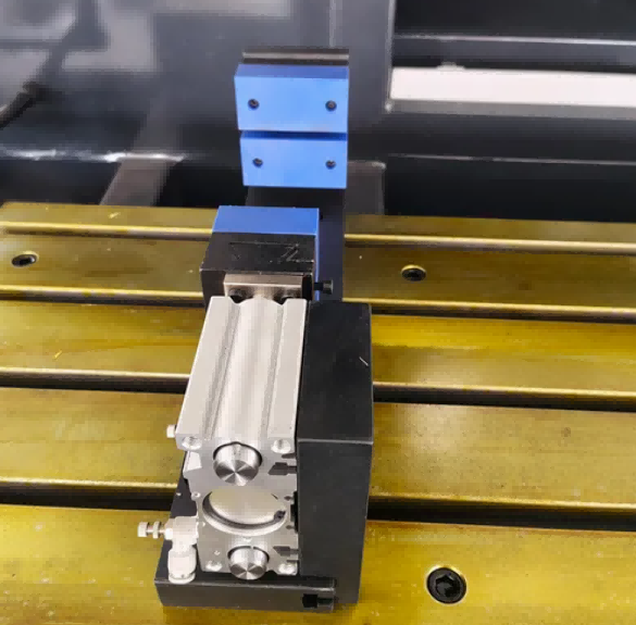 4M CNC maskineringssenter med automatisk verktøyskifter (ATC)